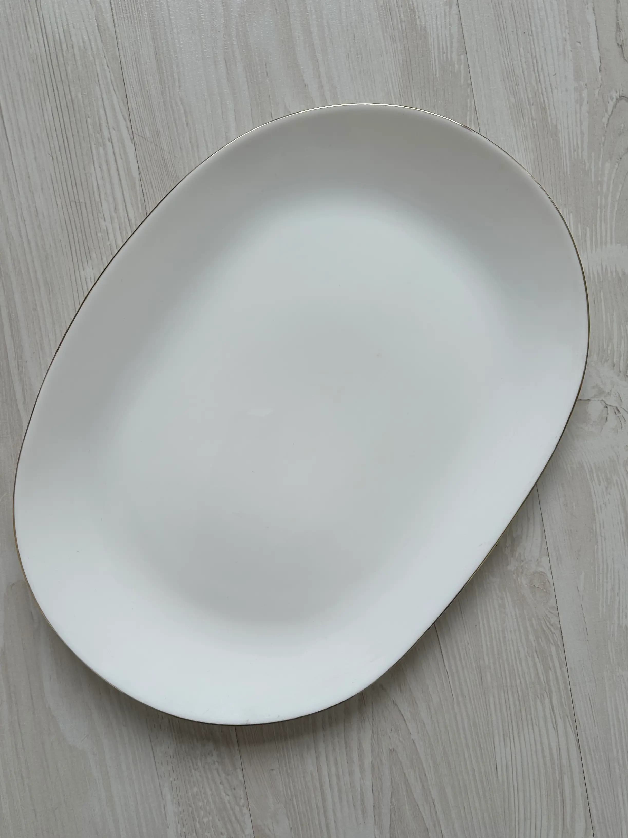 Блюдо овальное