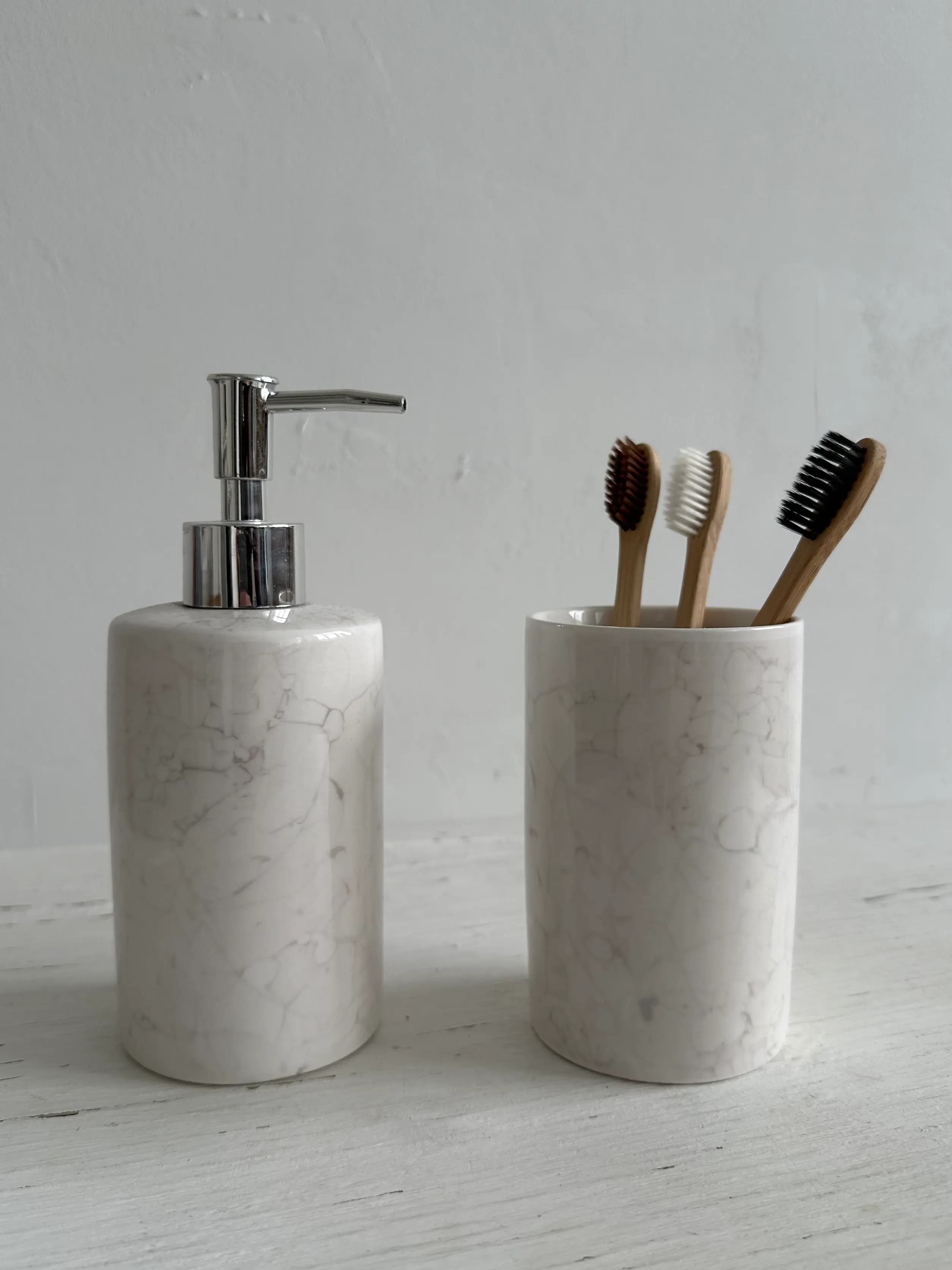 Набор аксессуаров для ванной комнаты