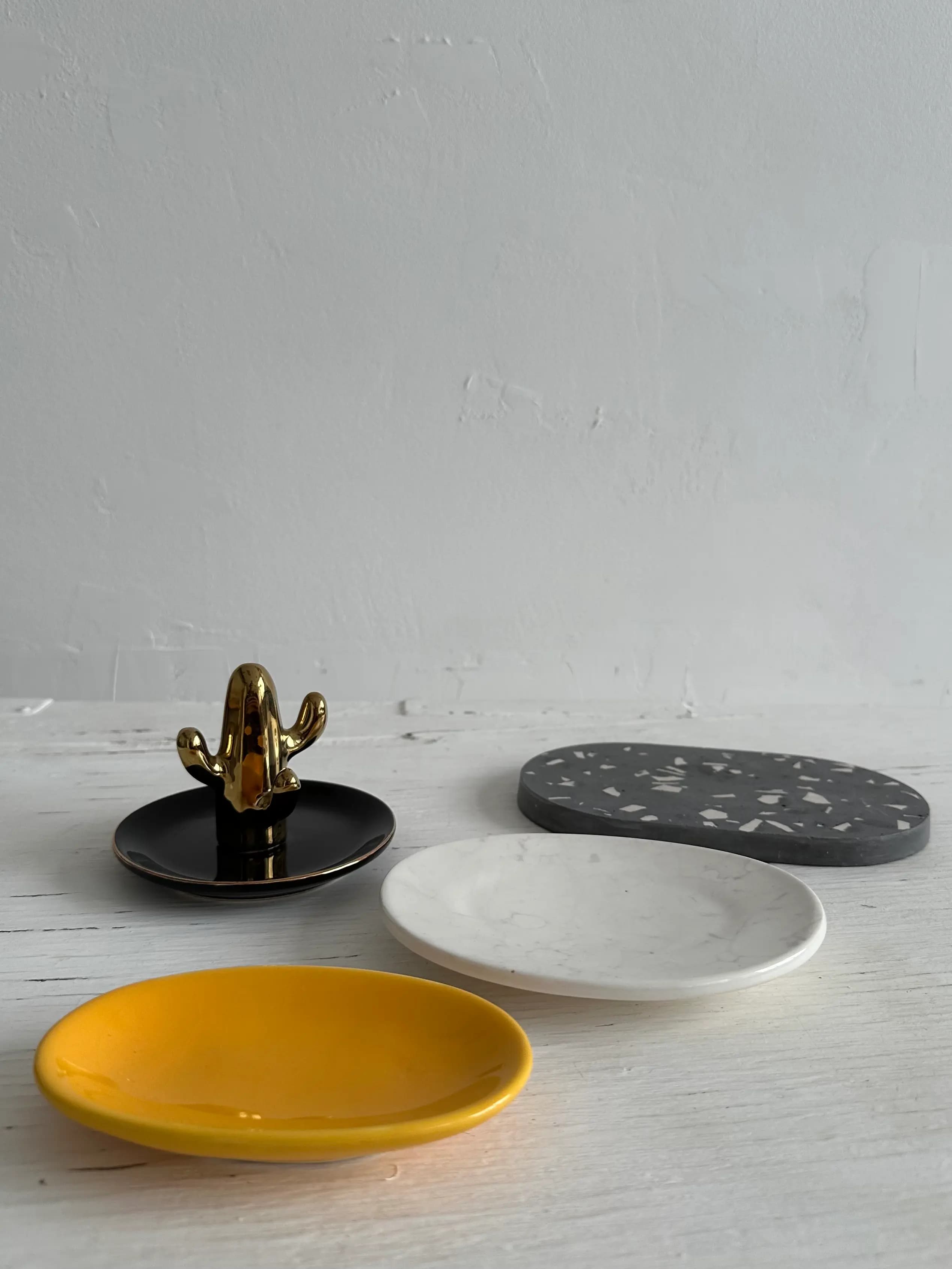 Подставки под украшения