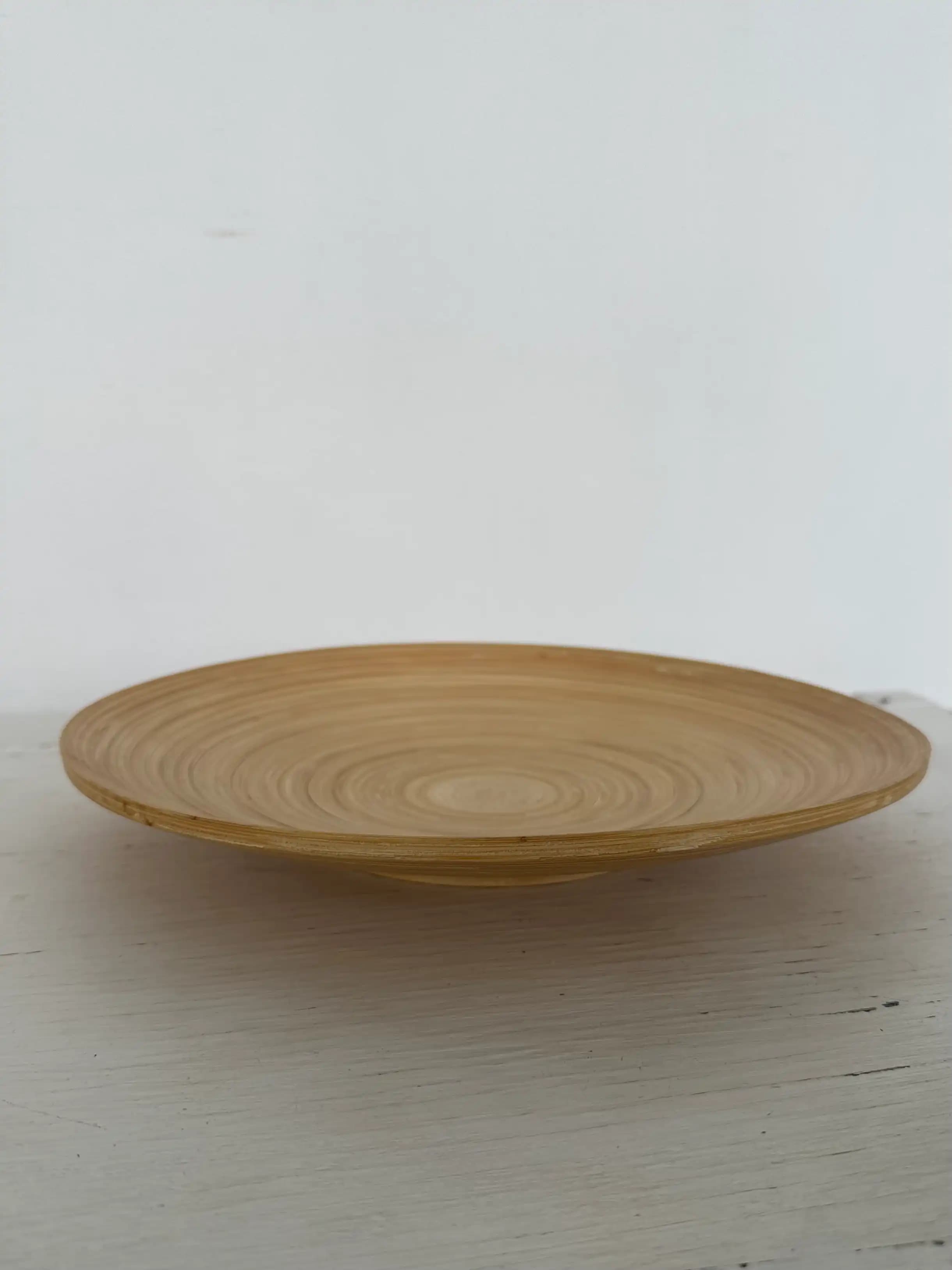 Деревянная тарелка